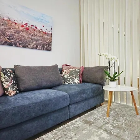 Apartament Moderns Un Kluss Dzivoklis 37 M2 Ryga Zewnętrze zdjęcie