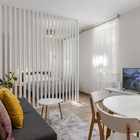 Apartament Moderns Un Kluss Dzivoklis 37 M2 Ryga Zewnętrze zdjęcie
